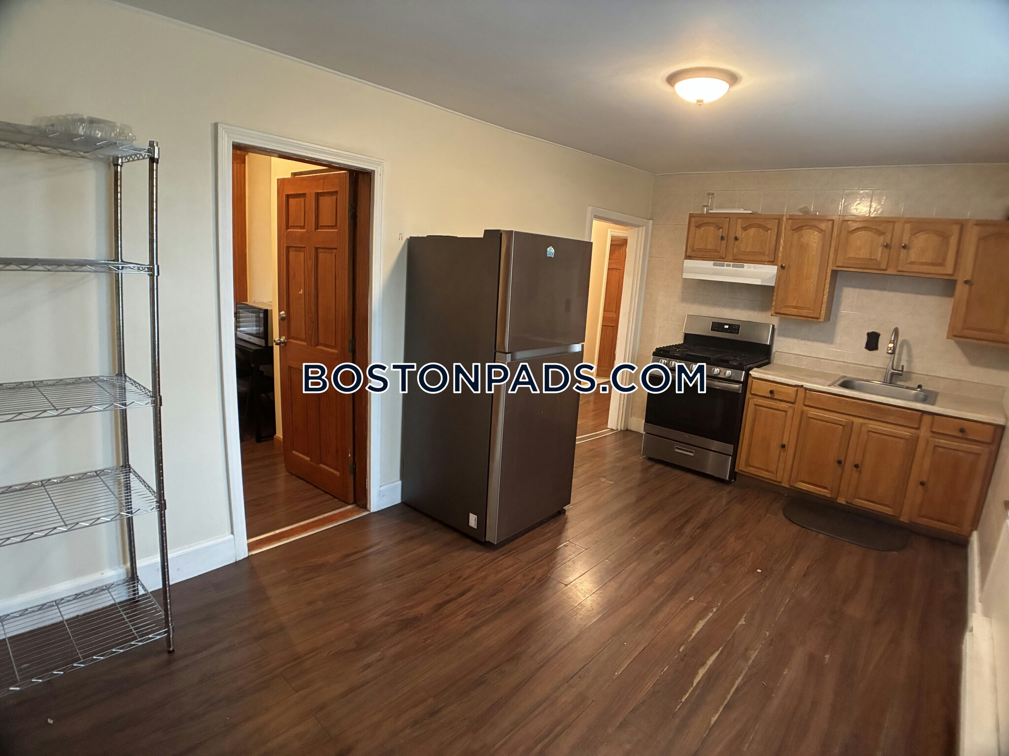 Building Photo - 739 Parker St