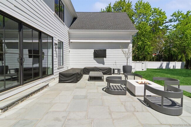 Building Photo - 1 Stonewall Ln