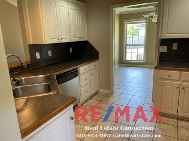 Building Photo - Sorry No Smoking and Pets Permitted with R...