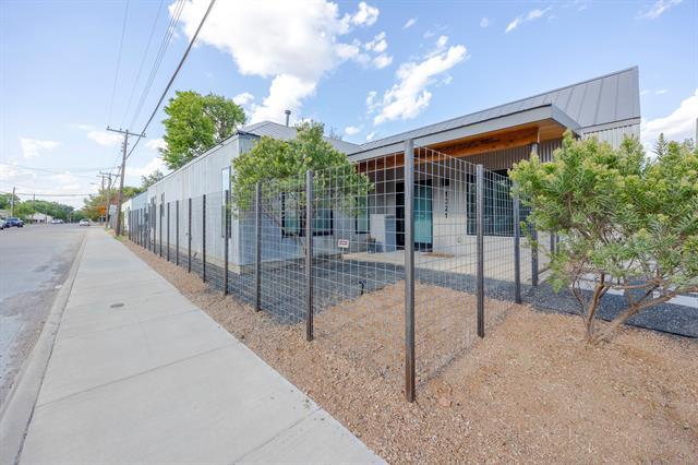 Building Photo - 1021 Nomas St