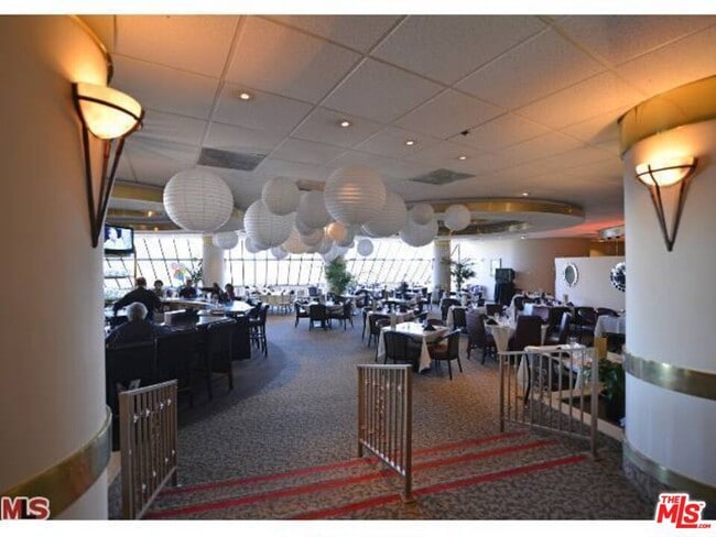 Building Photo - 4314 Marina City Dr