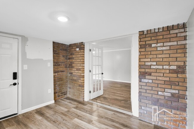 Building Photo - 3925 Chicamauga Dr