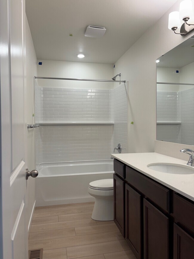 Building Photo - 17058 126th St E