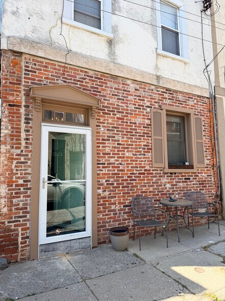 Building Photo - 4406 Baker St