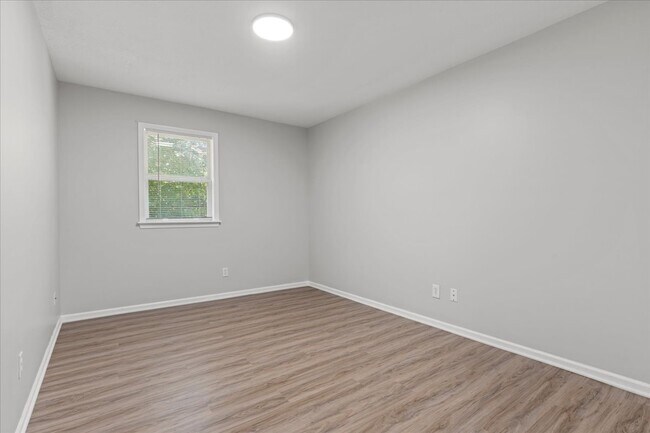 Building Photo - 312 N 8th St