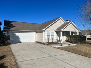 Building Photo - Pet-friendly, 3 Bedroom, 2 Bath Home with Fenced Yard in St. James School Area! Available in May!