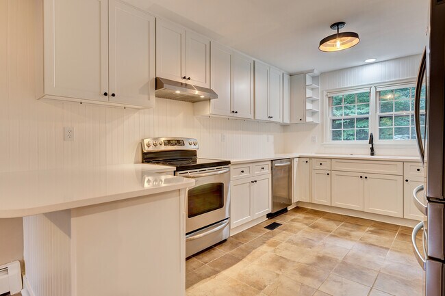 Completely remodeled kitchen - 114 Richards Rd