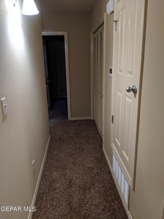 Building Photo - 11624 Windrift Ct