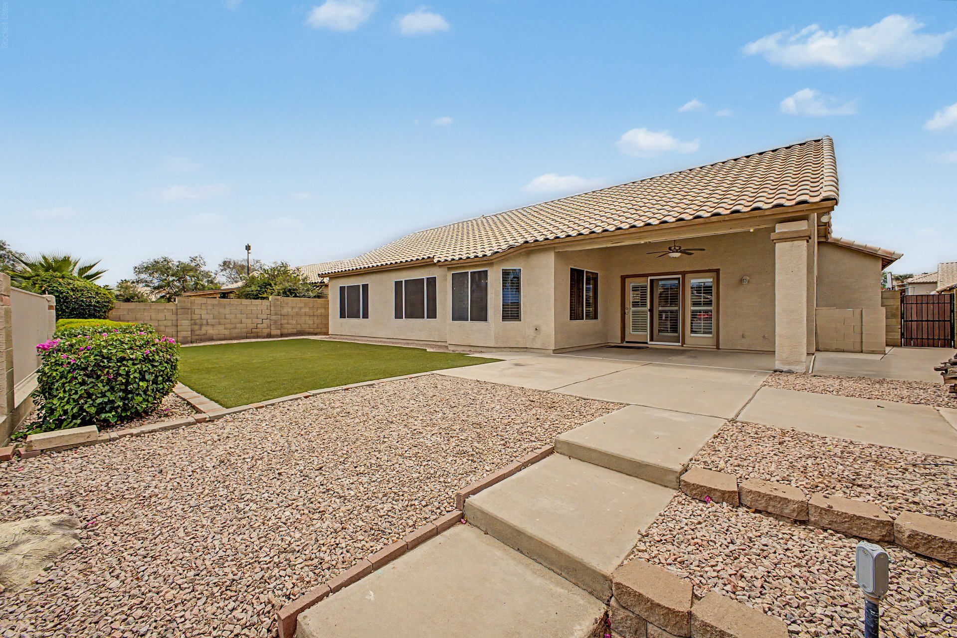 Building Photo - 691 S Sahuaro Dr