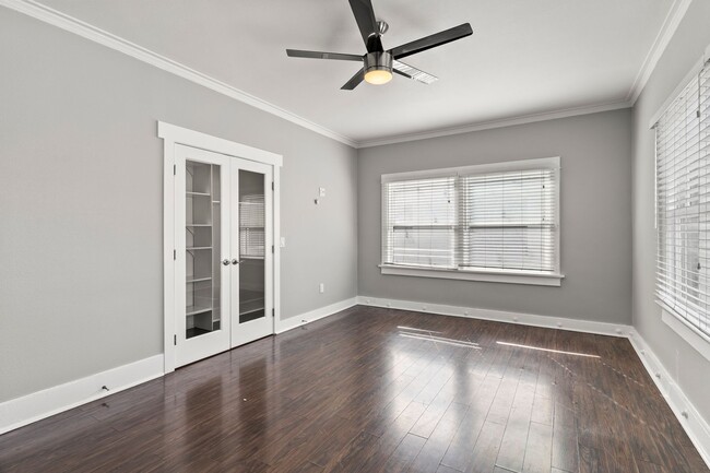 Building Photo - 138 Elm Ave