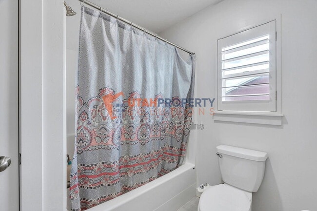 Building Photo - 213 W Prickly Pear Dr