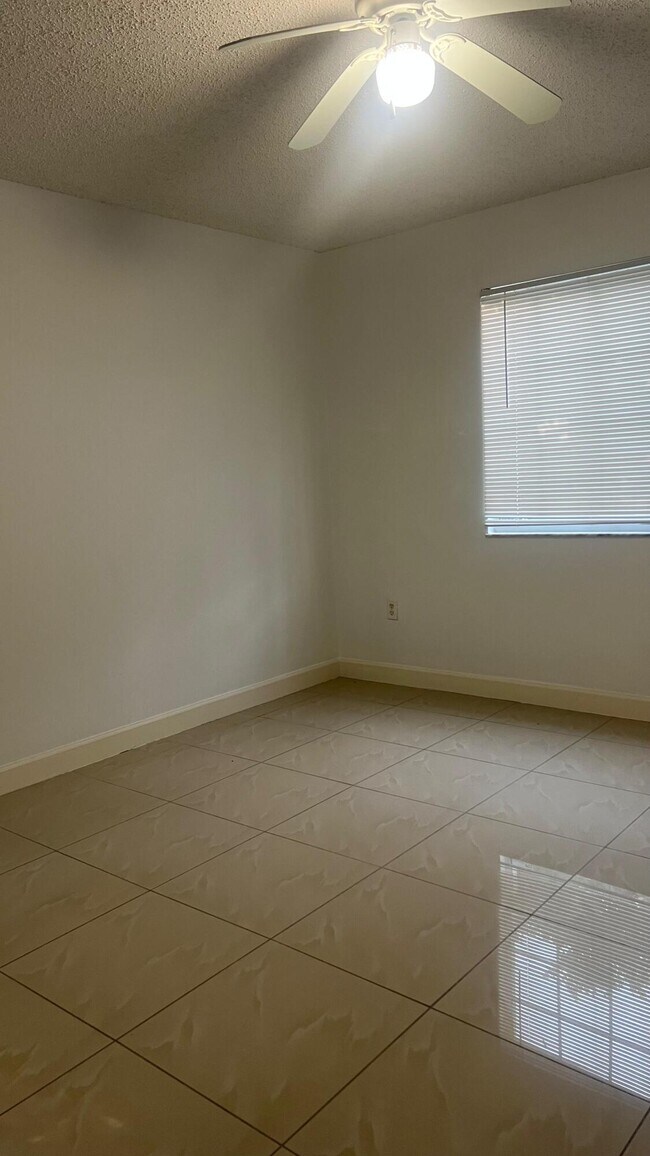 Building Photo - 5021 Wiles Rd