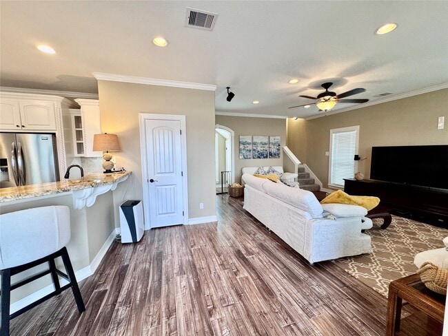 Building Photo - 1177 Sailfish St