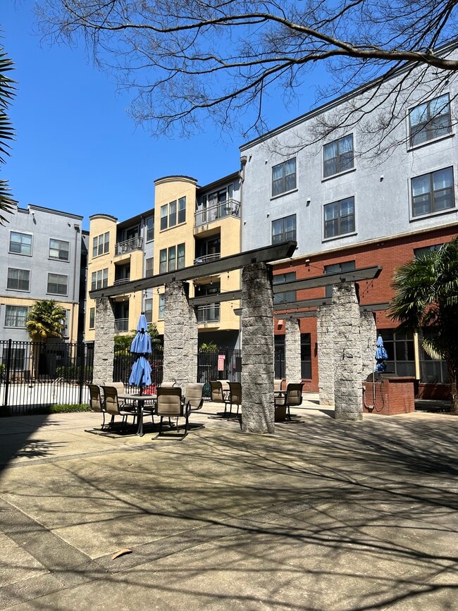 Grills and Patio - 400 17th St NW