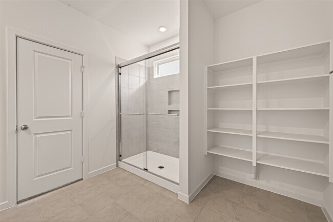 Building Photo - 21926 Sam Raburn Dr