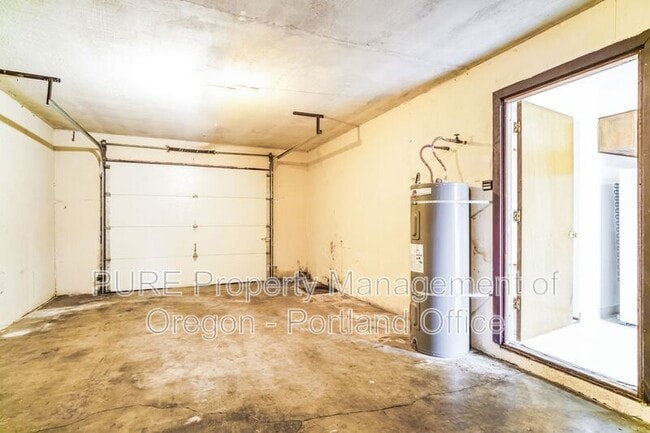 Building Photo - 8011 SE Otty Rd