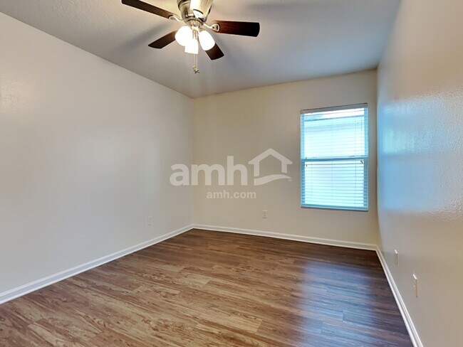 Building Photo - 603 Glendale Ln