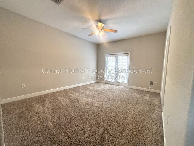 Building Photo - 13220 Fountainbleau Dr