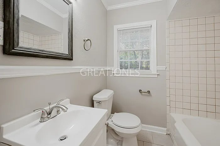 Building Photo - 1921 51st St