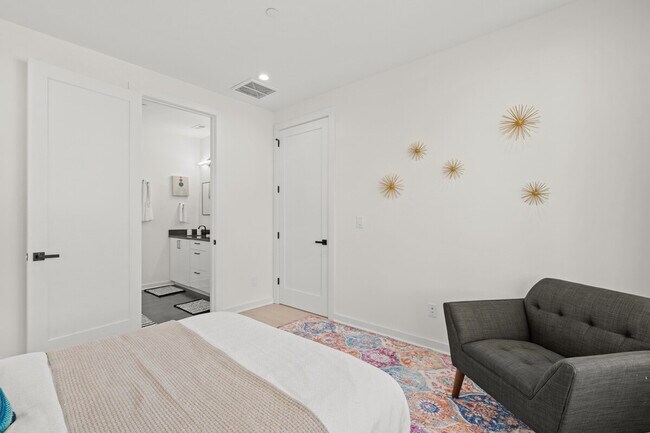 Building Photo - 1111 Dade St