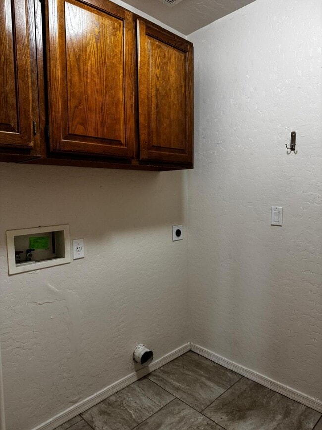 Building Photo - 14613 N 154th Ave