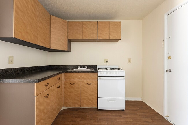 Building Photo - 441 W 87 Pl