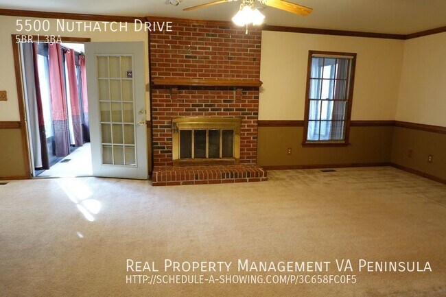 Building Photo - Spacious 5 bedrooms house in Rolling Woods...