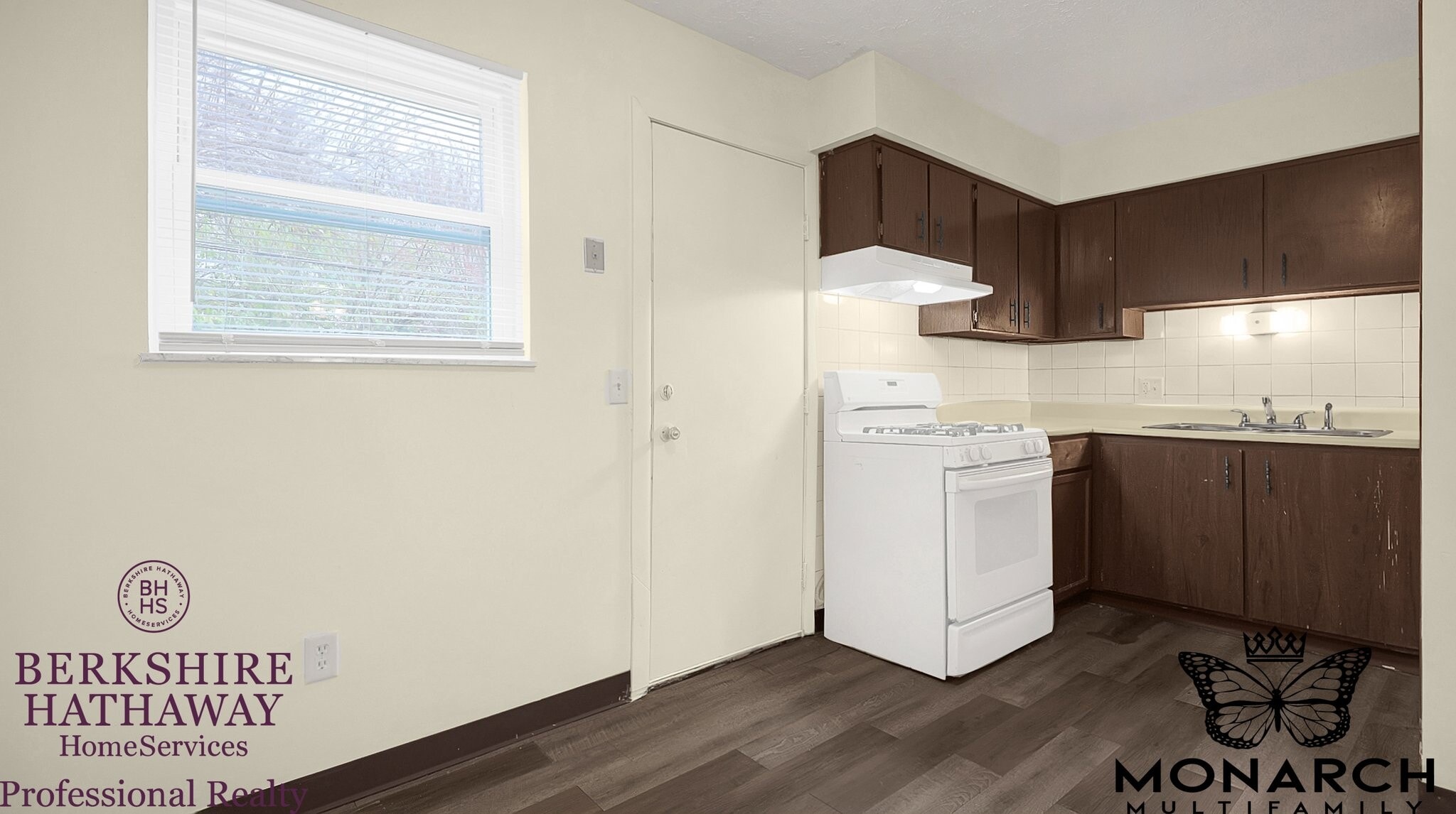 Building Photo - 3042 Sandridge Ave