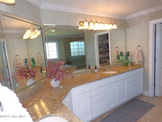 Building Photo - 42 Harbor Village Terrace