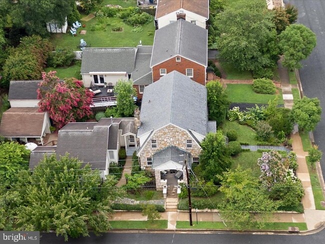 Building Photo - 1500 Augustine Ave