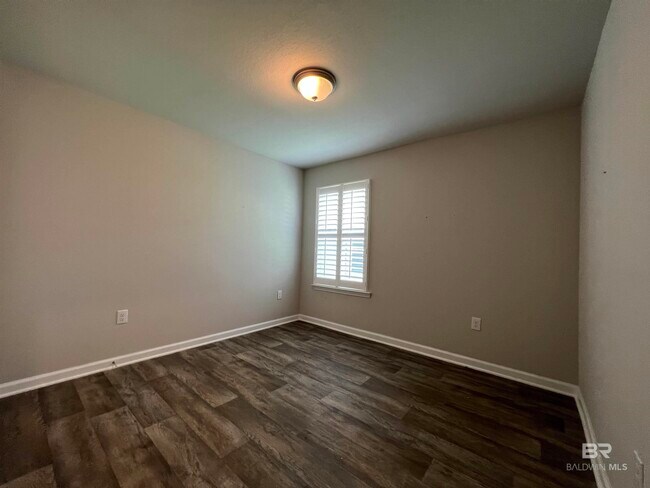 Building Photo - 23904 Songbird Dr