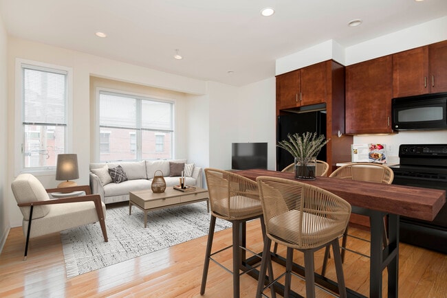 Building Photo - 925 S 23rd St