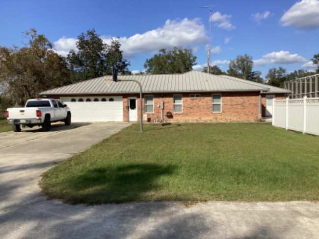Building Photo - 3927 SW 89th Ave