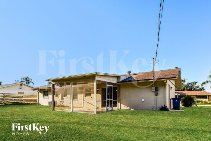 Building Photo - 18150 Adams Cir
