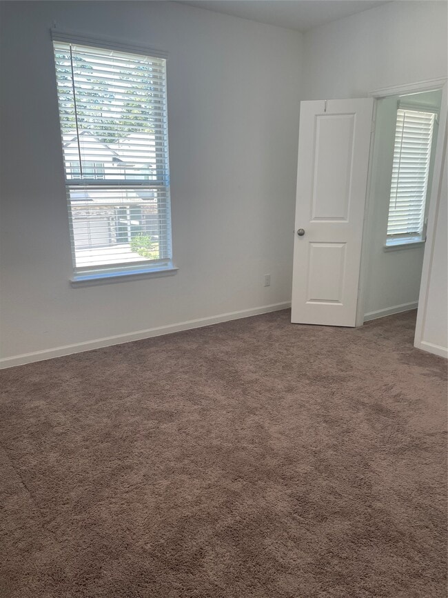 Building Photo - 621 Aspen Falls Ct