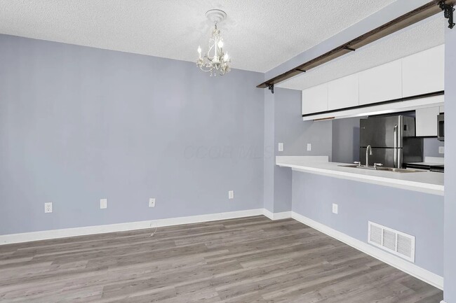 Building Photo - 2014 Burbridge Ln