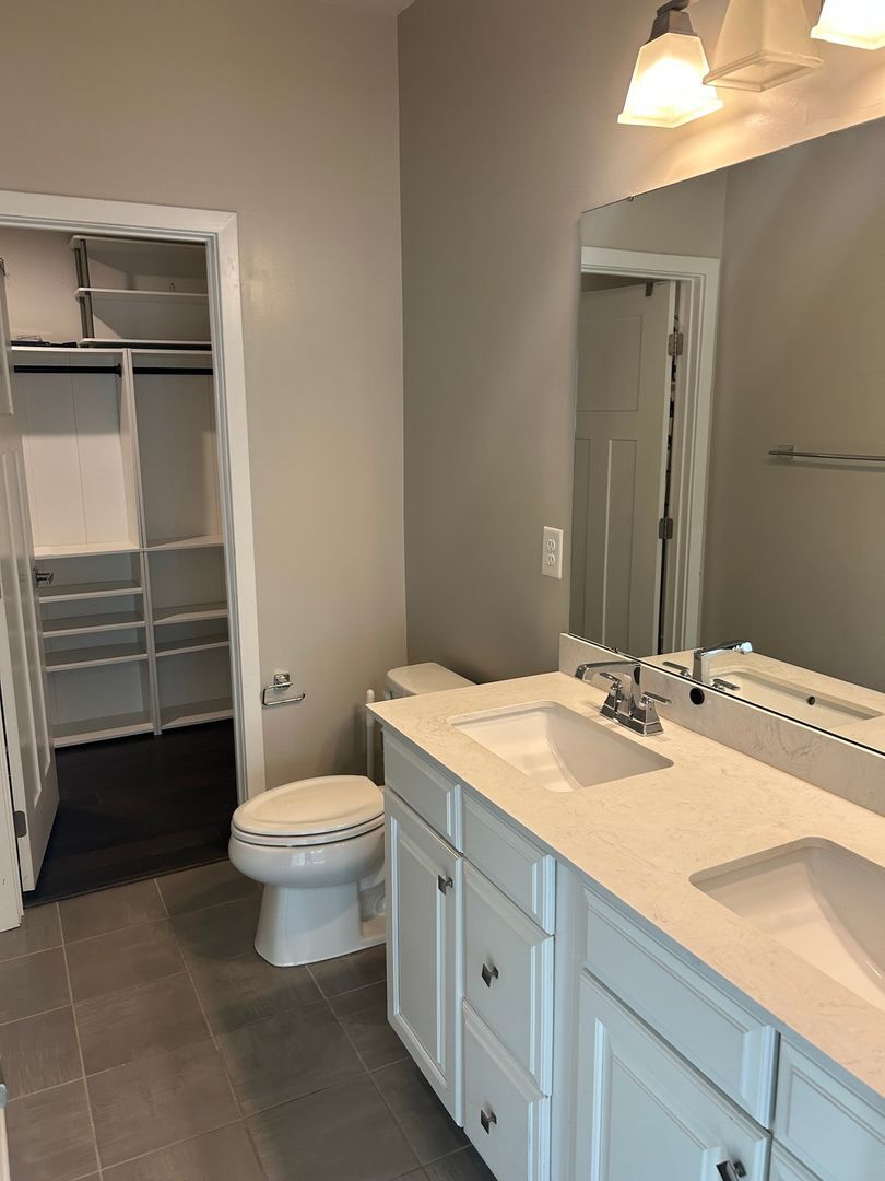 Building Photo - 317 Music Hall Wy