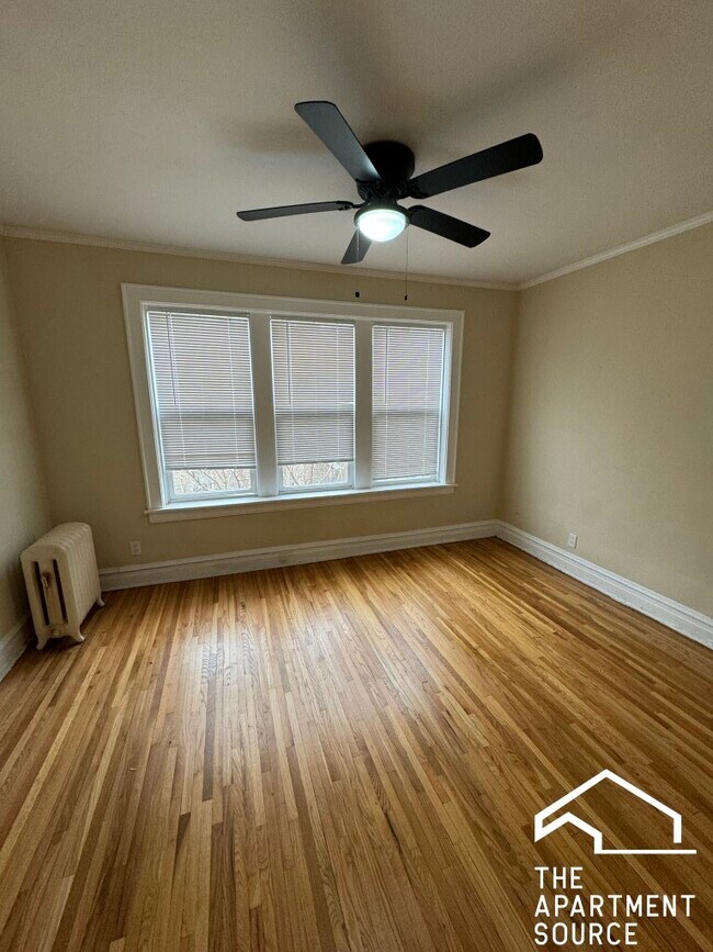 Building Photo - 2221 W Arthur Ave