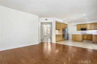 Building Photo - 11 Cipriani