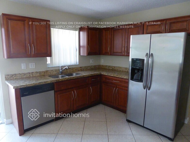 Building Photo - 14730 SW 156th Ave