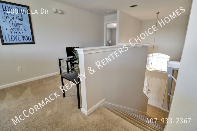 Building Photo - 400 Viola Dr