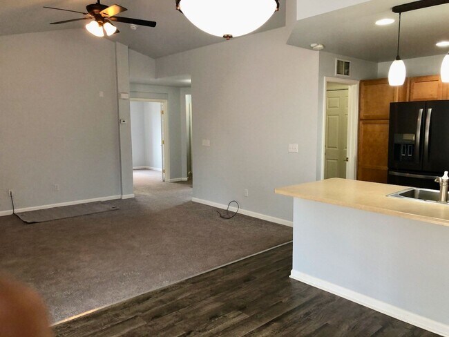 Building Photo - Charming Ranch Home with Office, A/C & Fen...
