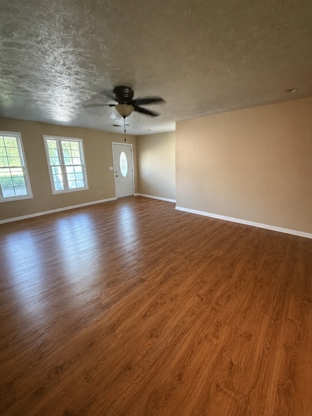 Building Photo - 1210 Stonington Dr