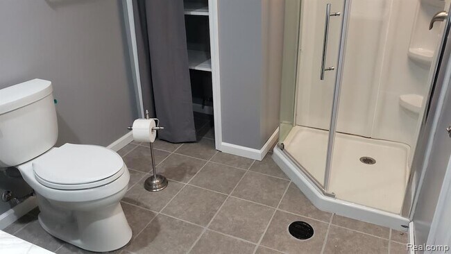 Building Photo - 1261 Pearson St