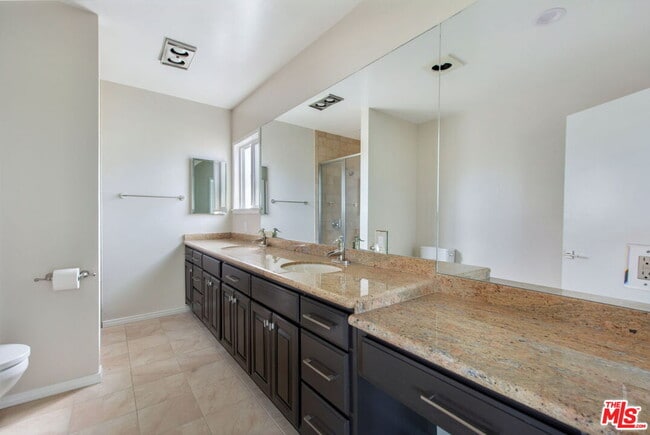 Building Photo - 4151 Don Mariano Dr