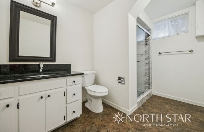 Building Photo - Beautiful Lake Oswego Ranch Home in Red Fo...