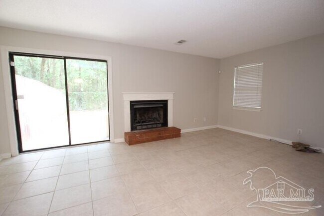 Building Photo - 1370 Pinnacle Dr