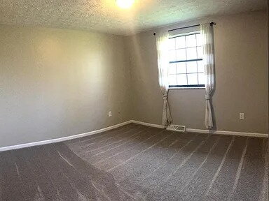 Building Photo - Duplex currently available in Westerville School District (Pointview ES, Genoa MS, Westerville Ce...