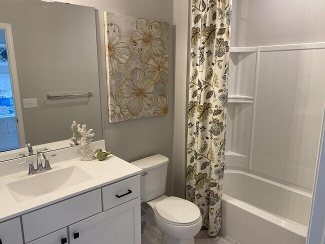 Building Photo - 1248 100th Ave NW