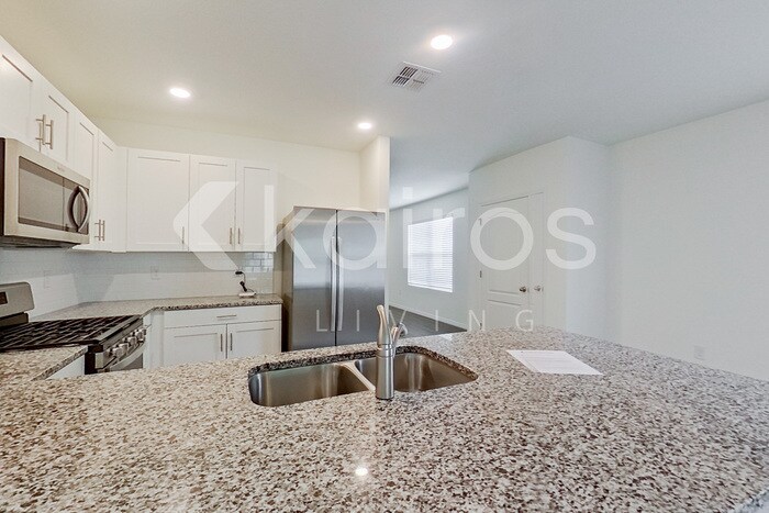 Building Photo - 32153 Katelin Cir